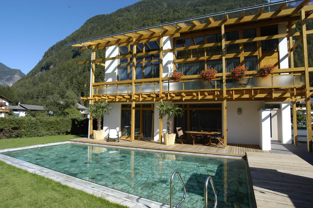 Gasthof Residence Brugghof & Erlhof Campo Tures Quarto foto